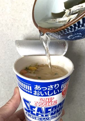 水出しで作るカップヌードル シーフード-レシピのメイン写真
