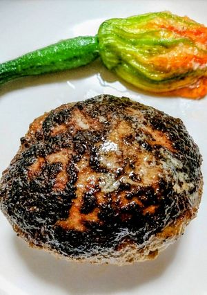 簡単！肉汁溢れる！ソフリットでハンバーグ-レシピのメイン写真