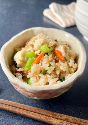 出汁入り味噌で、小松菜の味噌炊き込みご飯-レシピのメイン写真