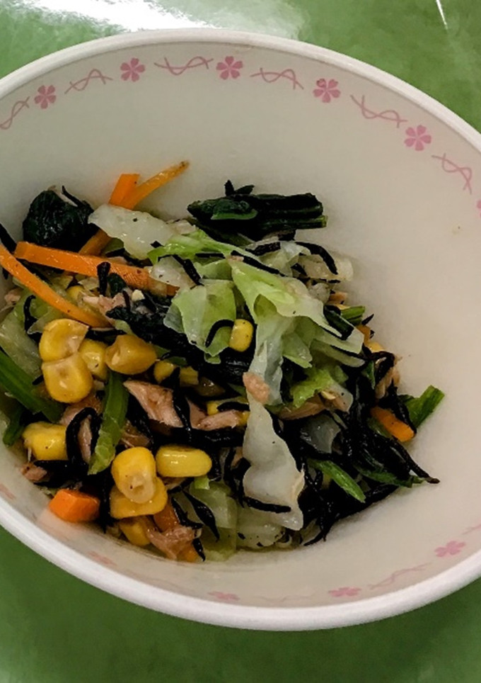 ひじきと彩り野菜の和え物【柏市学校給食】-レシピのメイン写真