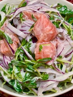 サーモンと豆苗の山葵マヨネーズサラダ-レシピのメイン写真