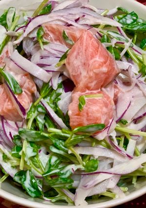 サーモンと豆苗の山葵マヨネーズサラダ-レシピのメイン写真