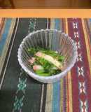 菜の花とかまぼこのワサビ醤油和え
