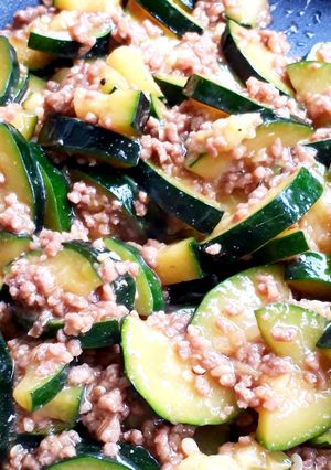 ズッキーニと豚ひき肉のとろみ醤油炒め-レシピのメイン写真