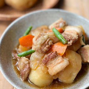 厚切り豚バラ肉で！ごちそう肉じゃが
