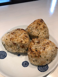 【グリルで簡単】梅ネギ焼きおにぎり-レシピのメイン写真