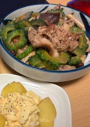 ゴーヤーと生キクラゲと豚肉の炒め-レシピのメイン写真