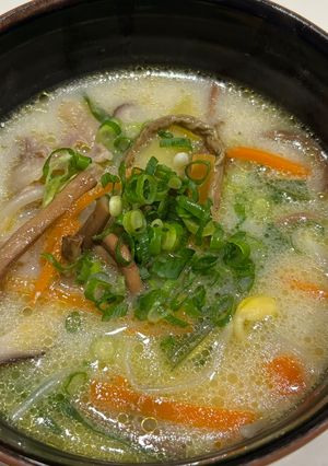 たっぷり野菜のコムタン風スープ-レシピのメイン写真