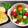 簡単絶品💛可愛いカプレーゼ🍅🌿💕