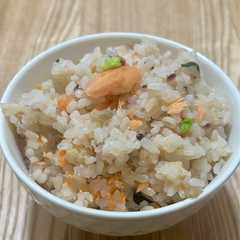 รูปของ 鮭とたらこの炊き込みご飯