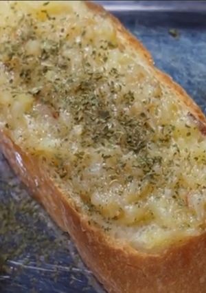 にんにく丸ごと一個！ガーリックトースト-レシピのメイン写真