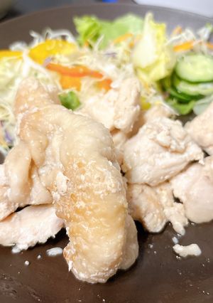 【冷凍OK】鶏むね肉の塩麹焼き-レシピのメイン写真