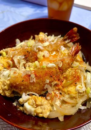 【簡単昼食】真っ直ぐなエビフライで卵とじ・鎌倉丼-レシピのメイン写真