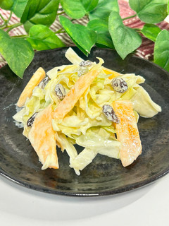 柿とキャベツとレーズンのサラダ✨🍁-レシピのメイン写真