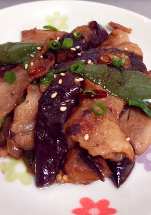 すき焼きのたれで豚バラ・なすピー生姜焼き-レシピのメイン写真