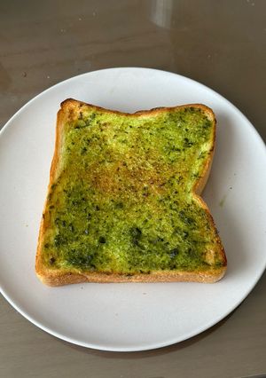 簡単すぎるバジルパン-レシピのメイン写真