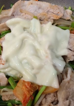 豚キムチ野菜炒め〜とろけるチーズのせ〜-レシピのメイン写真