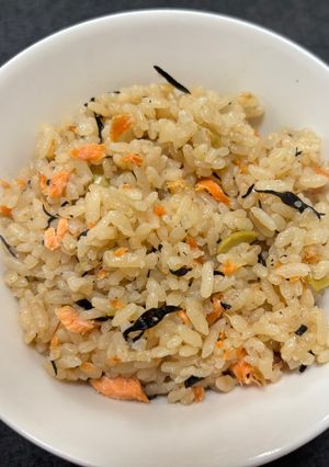 簡単！鮭・ひじき・枝豆の混ぜご飯-レシピのメイン写真
