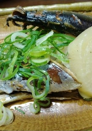 塩秋刀魚を圧力鍋で頭ごと-レシピのメイン写真