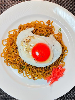 黒胡椒焼きそば 黒胡椒醬鐵板麵-レシピのメイン写真