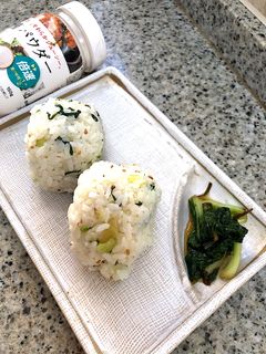 小松菜漬け物でおにぎり-レシピのメイン写真