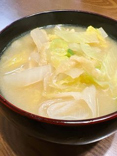白菜の軸と油揚げのおみそ汁-レシピのメイン写真