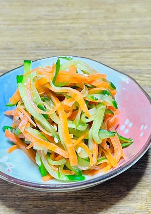 今日の副菜！簡単きゅうりとにんじんのナムル-レシピのメイン写真