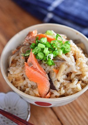 塩鮭と舞茸の美味しい炊き込みご飯【冷凍作り置き】-レシピのメイン写真