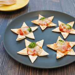 รูปของ 餃子の皮で簡単かわいい★お星さまピザ★☆