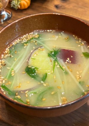 優しい甘さ♪さつまいもと豆乳のごま味噌汁-レシピのメイン写真