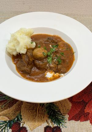 年末年始に♪牛スネ肉の赤ワイン煮!-レシピのメイン写真