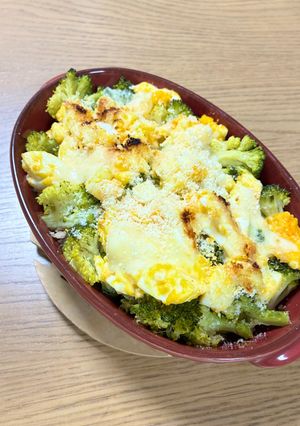 ブロッコリーとゆで卵タルタルのチーズ焼き-レシピのメイン写真