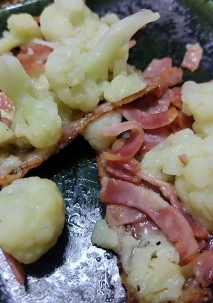 カリフラワーとベーコンのチーズ焼き-レシピのメイン写真