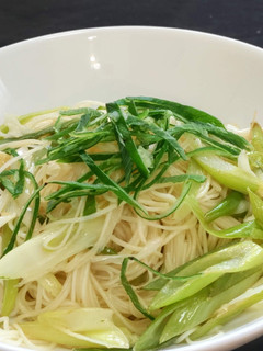 ネギの甘さが薫る! ネギゴマ焼きそうめん-レシピのメイン写真