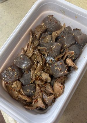 こんにゃくと舞茸の醤油マスタード炒め-レシピのメイン写真