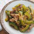 10分!豚こま・ゴーヤと玉ねぎの照り焼き炒め♪