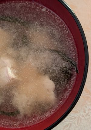 簡単★ニラと鶏むね肉の鶏ガラだしお味噌汁-レシピのメイン写真