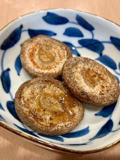 今夜の夕飯の一品に♪旨だし焼き椎茸-レシピのメイン写真