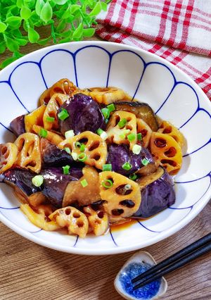 ご飯進みすぎる~なすとれんこんの甘ピリ辛マヨ炒め-レシピのメイン写真