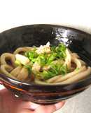 水の代わりに味噌汁で作るうどんの麺