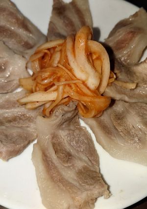 新玉ねぎキムチで食べる茹で豚バラ-レシピのメイン写真