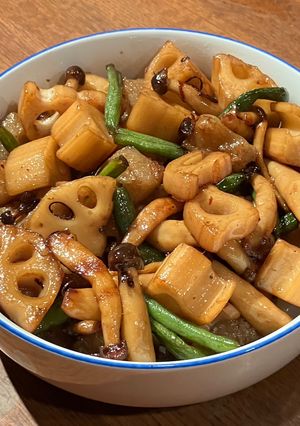 レンコンとこんにゃくの炒め煮-レシピのメイン写真