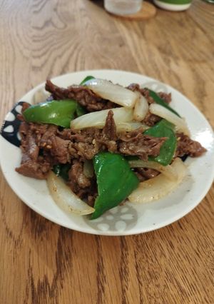 牛肉とピーマンと玉ねぎのオイスター炒め-レシピのメイン写真