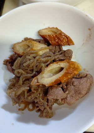 簡単☆牛肉とこんにゃくとちくわの煮物-レシピのメイン写真