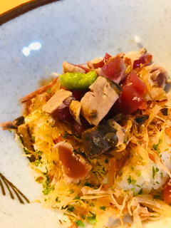 市販カツオのたたき●サイコロかつお丼-レシピのメイン写真