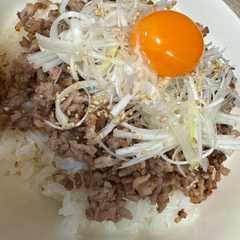 【簡単】豚ひき肉ねぎ塩丼-レシピのメイン写真