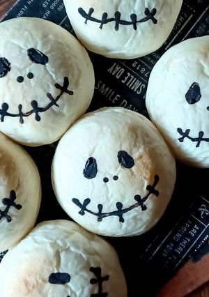 子供が喜ぶ☆ハロウィンがいこつパン-レシピのメイン写真