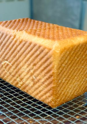 捏ねはHBでパネトーネ種ミルキー角食-レシピのメイン写真