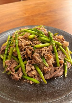 牛肉とアスパラのオイスター炒め-レシピのメイン写真