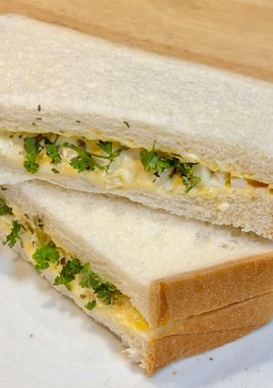 ランチやお弁当に。パセリのツナタマゴサンドイッチ-レシピのメイン写真